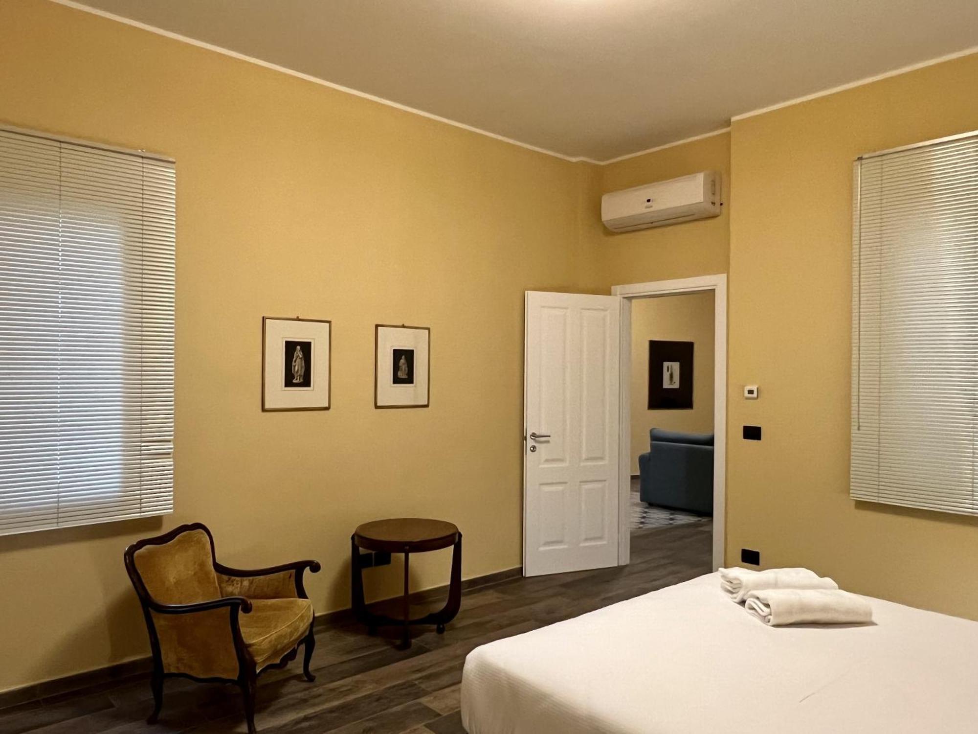 Palazzo Zippitelli Apartments Bari Phòng bức ảnh